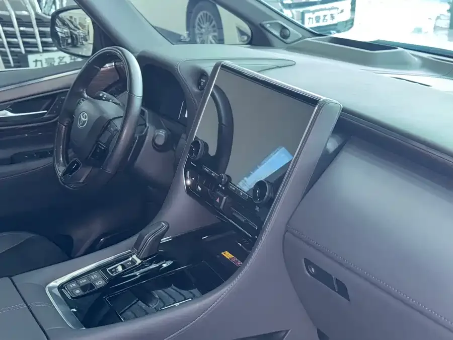Toyota Alphard Alphard 2024 Hybrid 2.5L Premium Edition 2024 — миниатюра 3