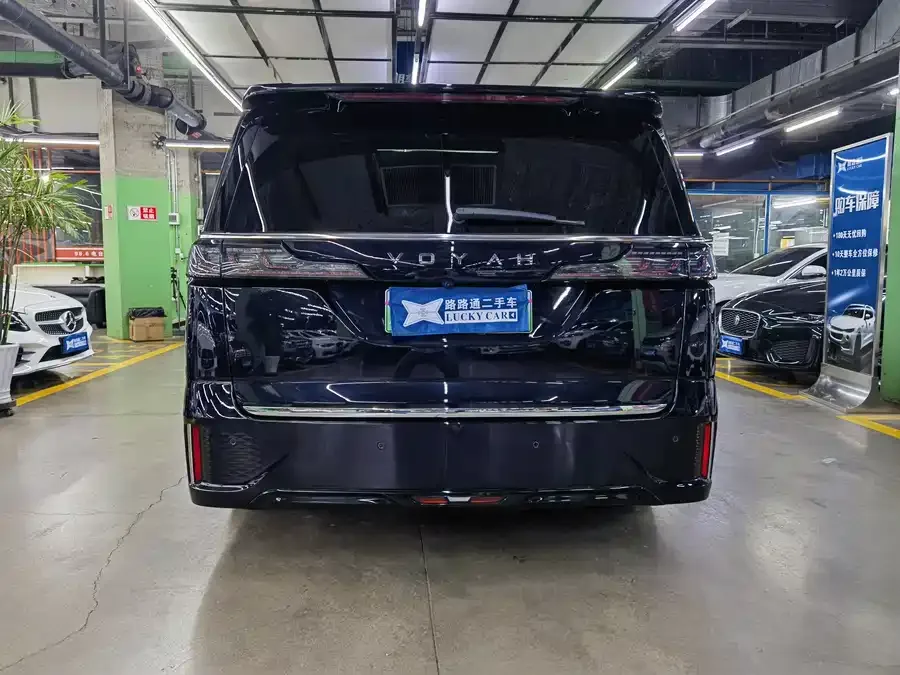 Voyah Lantu Dreamer 2022 Lantu Dreamer Low-Carbon Edition Dream+ Smart Package 2022 — миниатюра 2