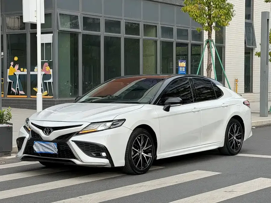 Toyota Camry Camry 2021 2.0S Advanced Edition 2022 — фото 1, купить с доставкой в Москву