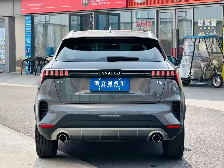 Lynk & Co 06 Lynk & Co 06 2023 Remix 1.5T Plus 2023 — миниатюра 2