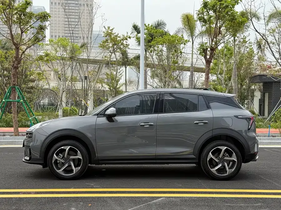 Lynk & Co 06 Lynk & Co 06 2023 Remix 1.5T Jin Pro 2023 — миниатюра 2