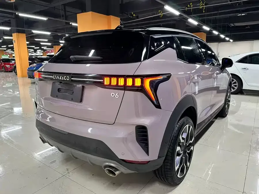 Lynk & Co 06 Lynk & Co 06 2023 Remix 1.5T Shero 2024 — миниатюра 4