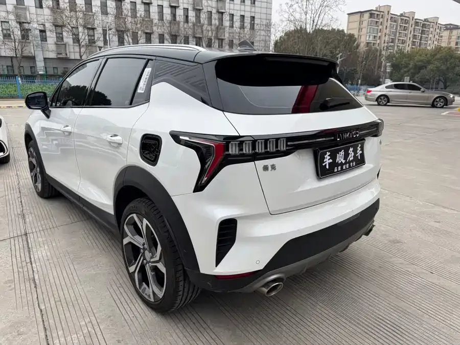 Lynk & Co 06 Lynk & Co 06 2023 Remix 1.5T Jin Pro 2023 — миниатюра 2