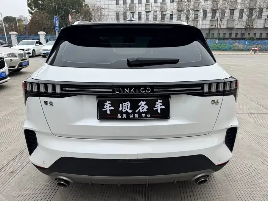 Lynk & Co 06 Lynk & Co 06 2023 Remix 1.5T Jin Pro 2023 — миниатюра 4