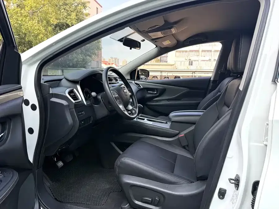 Nissan Murano Loulan 2021 2.5L XE 2WD Elite Edition 2023 — миниатюра 4