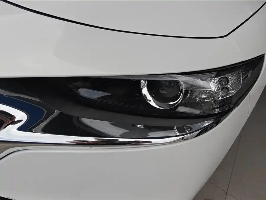 Mazda Axela Mazda 3 Angkesaila 2023 2.0L Automatic Elegant Edition 2024 — миниатюра 5