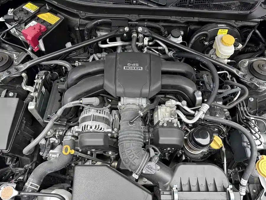 Subaru BRZ 2022 2.4L manual version 2022 — миниатюра 3