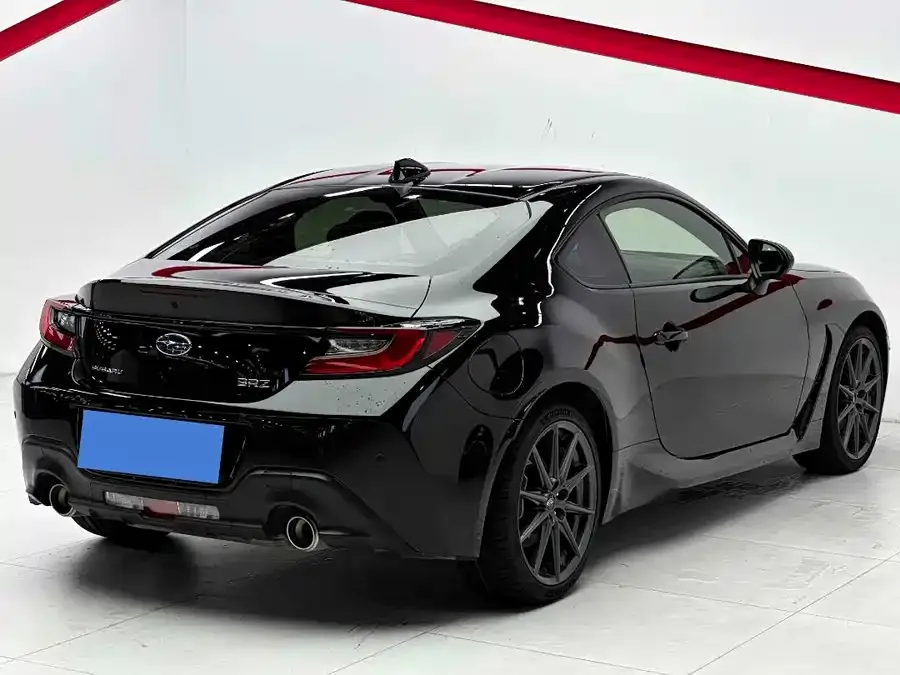 Subaru BRZ 2022 2.4L manual version 2022 — миниатюра 4
