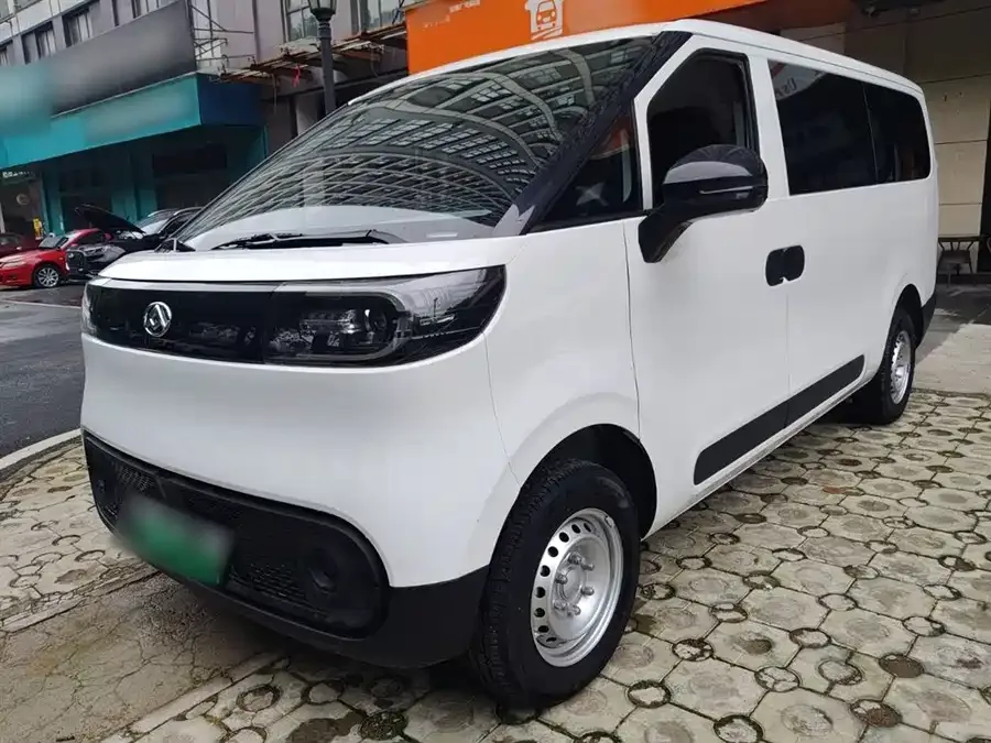 Maxus Dana V1 2025