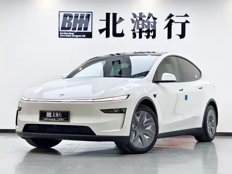 Tesla Model YL 2025