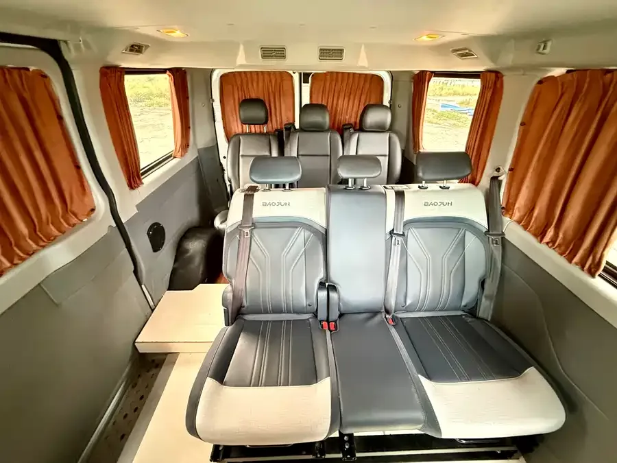 Maxus Xintu V80 Xintu V80 2021 2.0T PLUS Manual City Edition Short Axle Ultra-Low Roof 7/8/9 Seaters 2022 — миниатюра 5