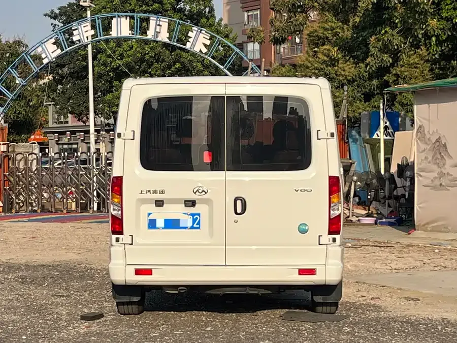 Maxus Xintu V80 Xintu V80 2024 Aoyuntong Value Edition 6AMT Short Wheelbase Ultra-Low Roof 127Ps 7/8/9 Seats 2025 — миниатюра 5