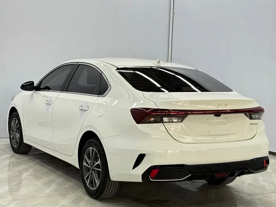 Kia K3 2023 1.5L CVT Luxury Edition 2023 — миниатюра 2