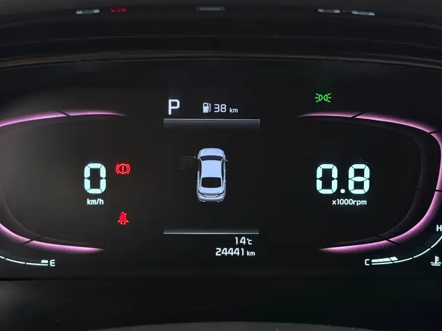 Kia K3 2023 1.5L CVT Luxury Edition 2023 — миниатюра 4