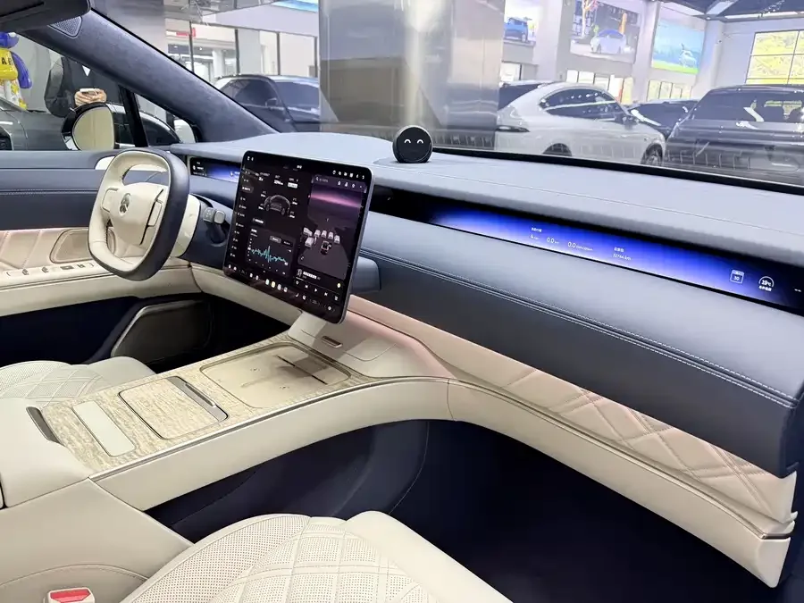 NIO ET9 NIO ET9 2025 102kWh Signature Edition 2025 — миниатюра 4