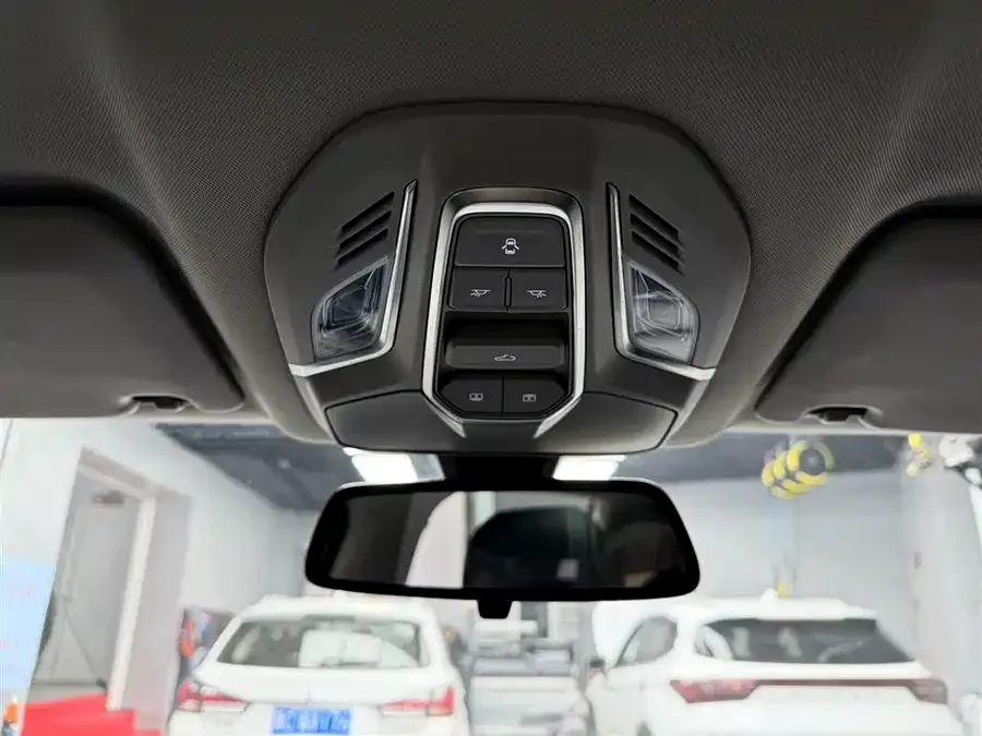 Wuling Capgemini Wuling Kaijie 2020 1.5T CVT flagship model 2022 — миниатюра 3
