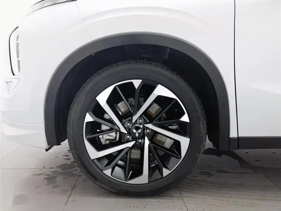 Mitsubishi Outlander Outlander 2023 1.5T CVT 4WD Honor Edition 7 Seaters 2023 — миниатюра 5
