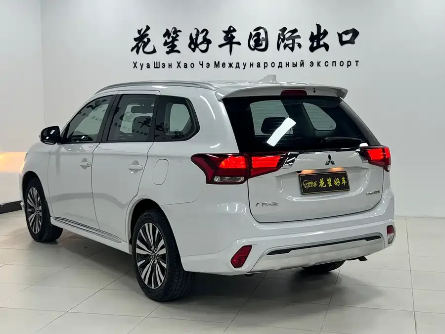 Mitsubishi Outlander Outlander 2021 2.0L 2WD Enjoy Edition 5 Seaters 2022 — миниатюра 2