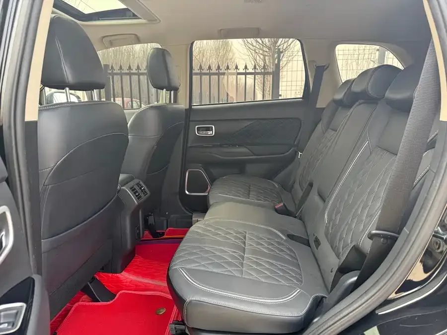 Mitsubishi Outlander Outlander 2021 2.4L 4WD Enjoy Edition 7 Seaters 2022 — миниатюра 5
