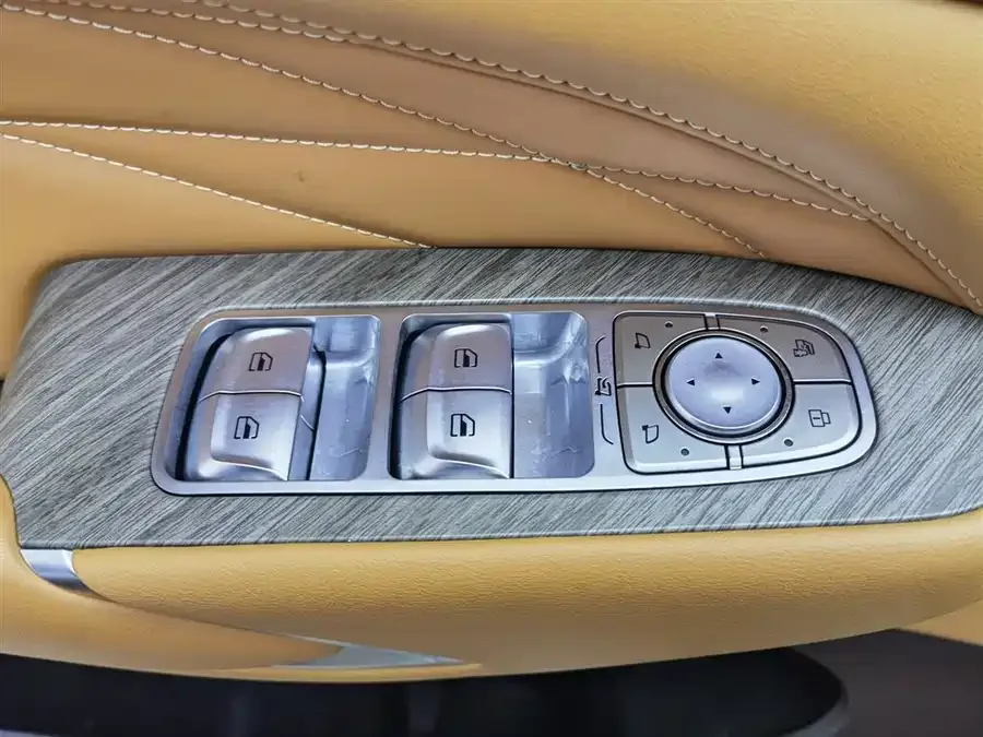 Tank 500 Tank 500 2022 3.0T Sports Edition 5-seater 2023 — миниатюра 3