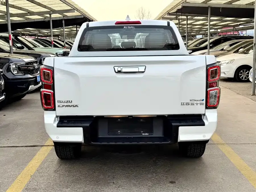 Isuzu D-Max D-MAX 2021 1.9T automatic four-wheel drive diesel Global aggressive RZ4E 2023 — миниатюра 2