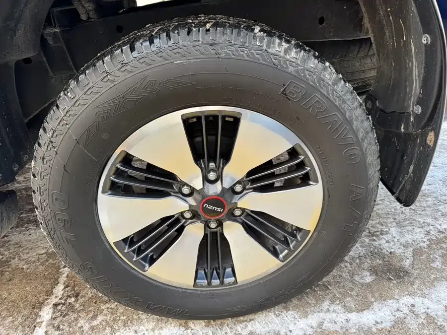 Isuzu D-Max D-MAX 2021 1.9T automatic four-wheel drive diesel Global aggressive RZ4E 2023 — миниатюра 3