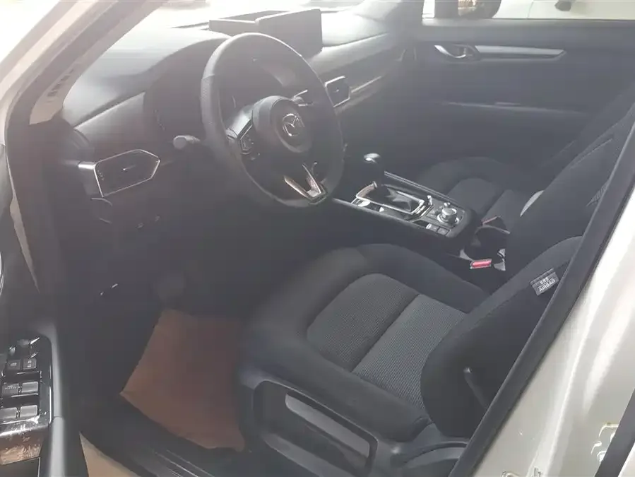 Mazda CX-5 2024 2.0L automatic two-wheel drive comfort model 2025 — миниатюра 3