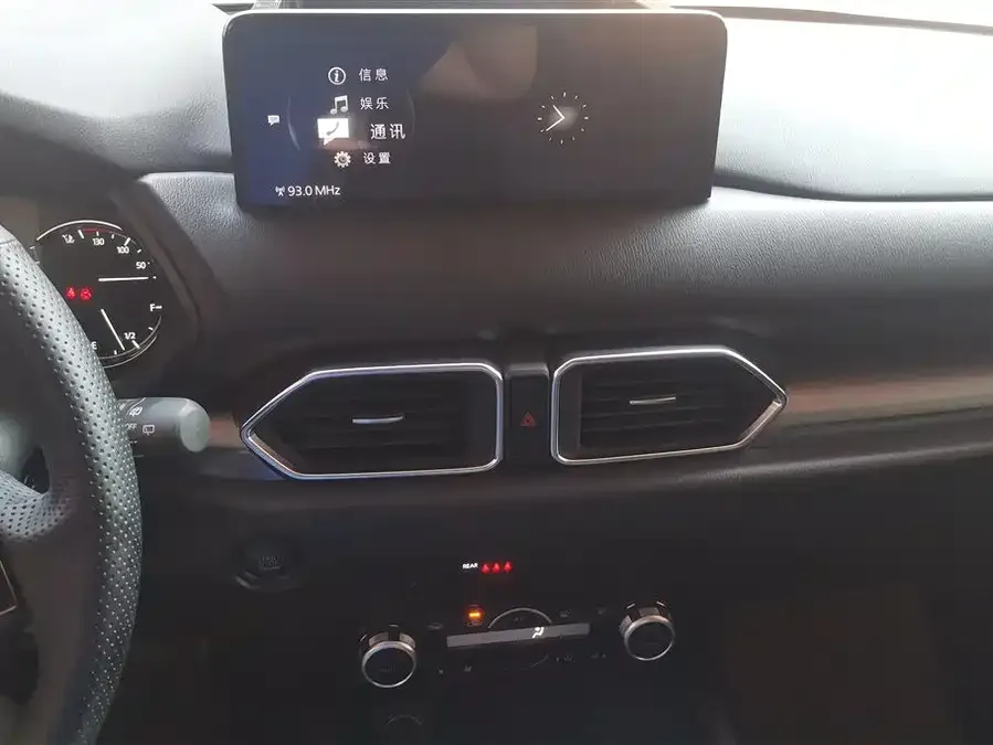 Mazda CX-5 2024 2.0L automatic two-wheel drive comfort model 2025 — миниатюра 4