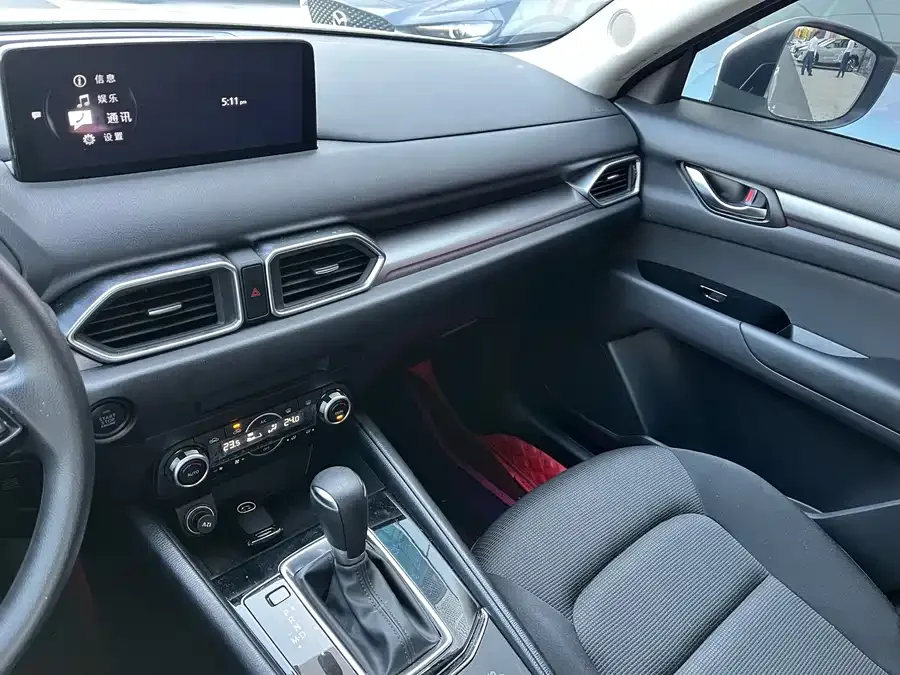 Mazda CX-5 2024 2.0L automatic two-wheel drive comfort model 2025 — миниатюра 3