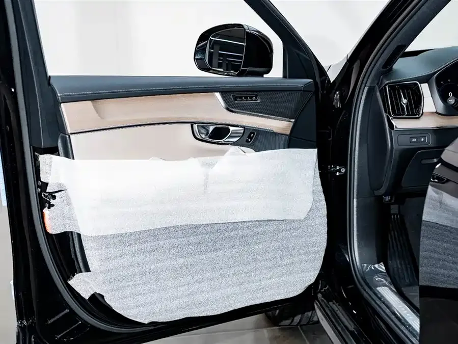 Volvo XC90 Plug-in Hybrid 2025 T8 Smart Luxury Edition 7-seater 2026 — миниатюра 5