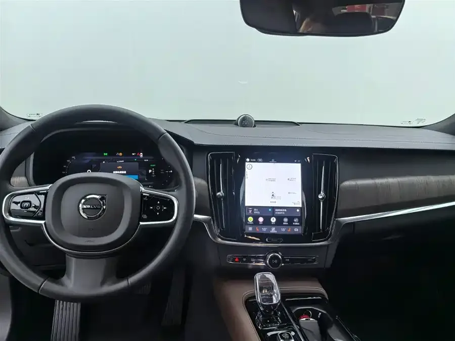 Volvo S90 plug-in hybrid Volvo S90 Plug-in Hybrid 2025 Plug-in Hybrid Four-wheel Drive Long-range Smart Luxury Edition 2025 — миниатюра 4