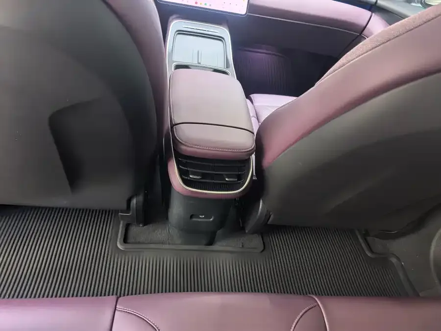 NIO ET5T NIO ET5T 2025 75kWh Touring 2025 — миниатюра 4