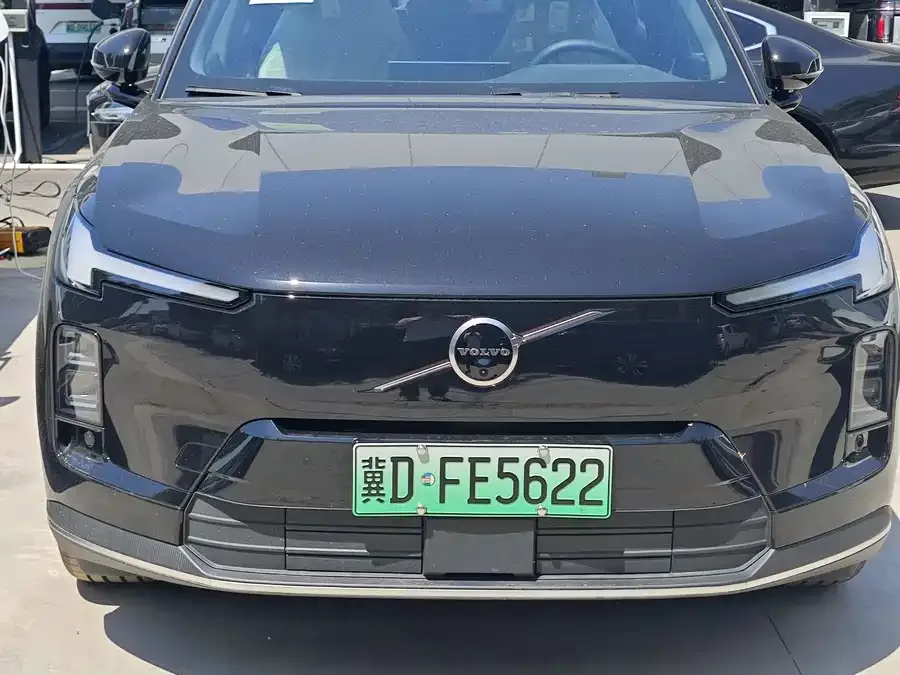 Volvo XC70 plug-in hybrid 2026