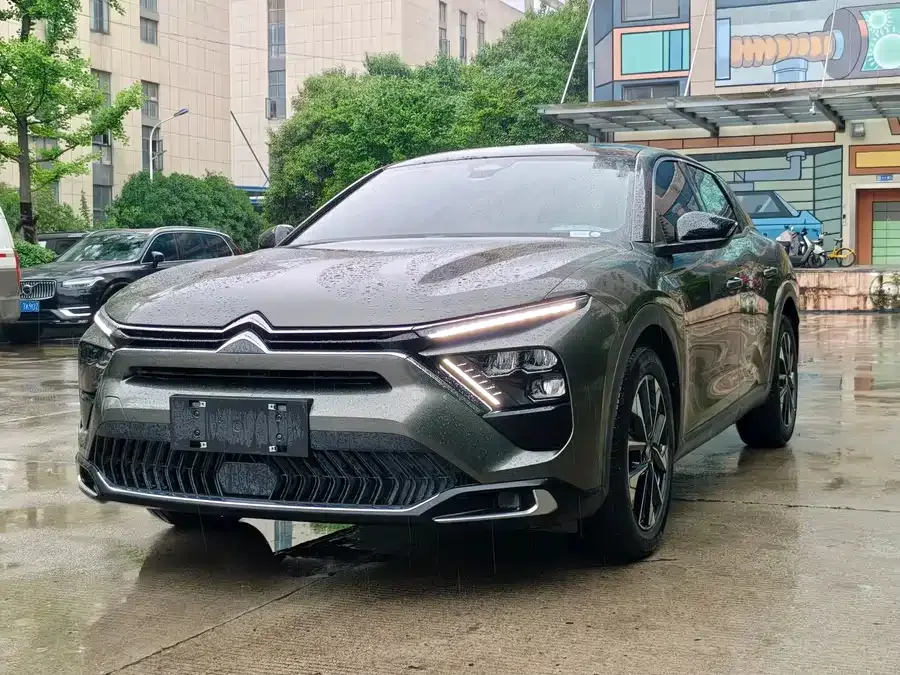 Citroen Versailles C5 X 2022