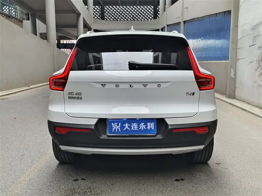 Volvo XC40 2022 T4 four-wheel drive smart travel fashion version 2022 — миниатюра 2
