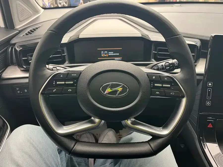 Hyundai Custo Kustu 2021 270TGDi Premium Edition LUX 2023 — миниатюра 3