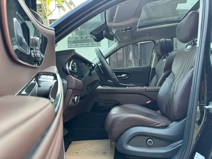 Exeed VX Xingtu Lanyue 2023 400T 4WD Star Edition 6 Seaters 2023 — миниатюра 2