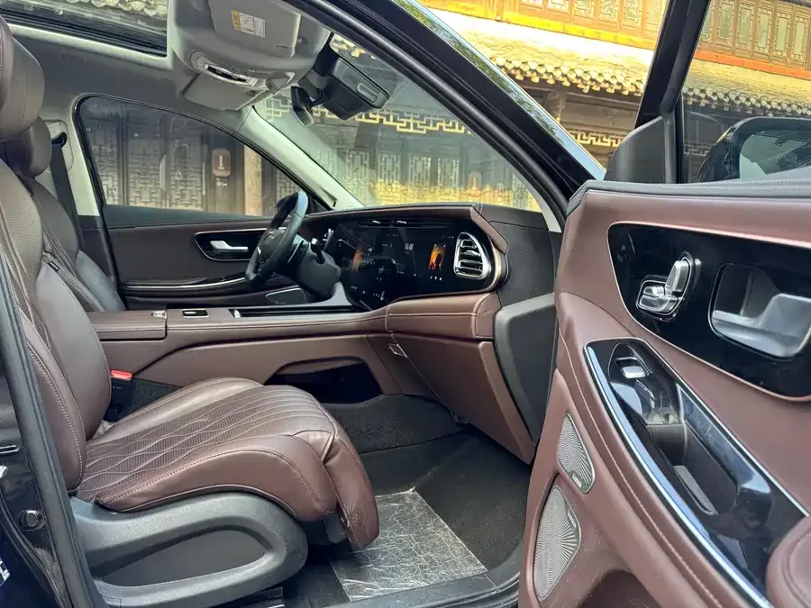 Exeed VX Xingtu Lanyue 2023 400T 4WD Star Edition 6 Seaters 2023 — миниатюра 3