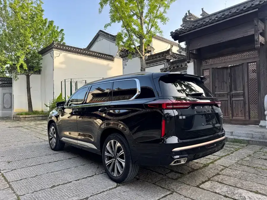 Exeed VX Xingtu Lanyue 2023 400T 4WD Star Edition 6 Seaters 2023 — миниатюра 4