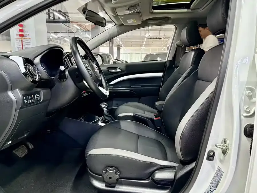 Kia KX1 2021 Yipao 1.4L CVT Sunroof Model 2022 — миниатюра 2