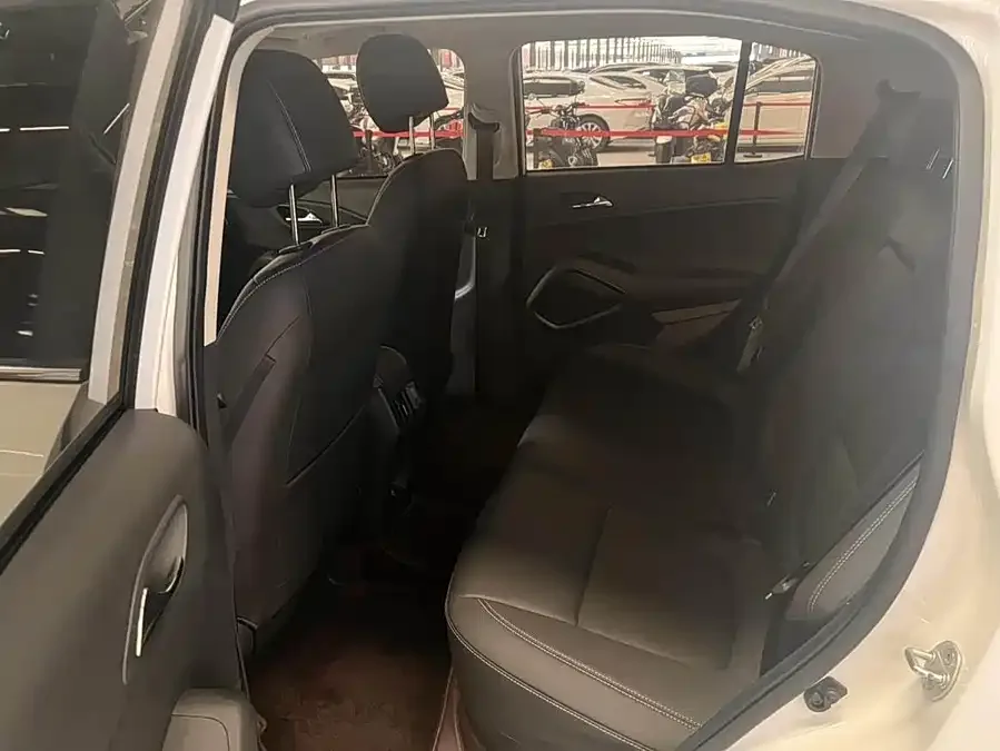 Hyundai Beijing ix35 Beijing Hyundai ix35 2021 2.0L Automatic 2WD GLS Leading Edition 2023 — миниатюра 3