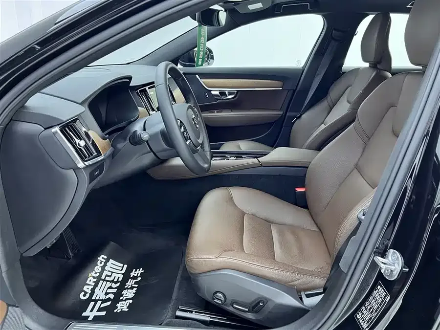 Volvo S90 2025 B5 Zhiyi Luxury Edition 2025 — миниатюра 5