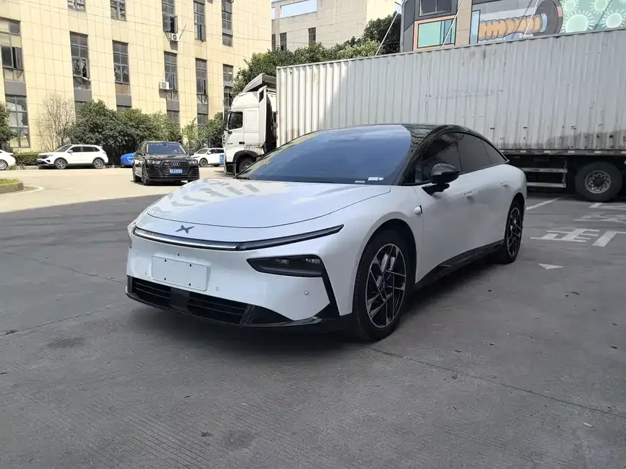 XPeng P7+ Xiaopeng P7+ 2024 long-range Max 2024 — фото 1, купить с доставкой в Москву
