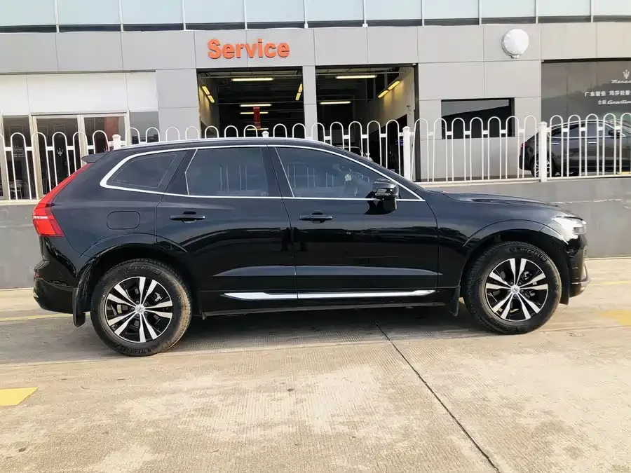 Volvo XC60 2024 B5 4WD Zhiyi Luxury Edition 2024 — миниатюра 2