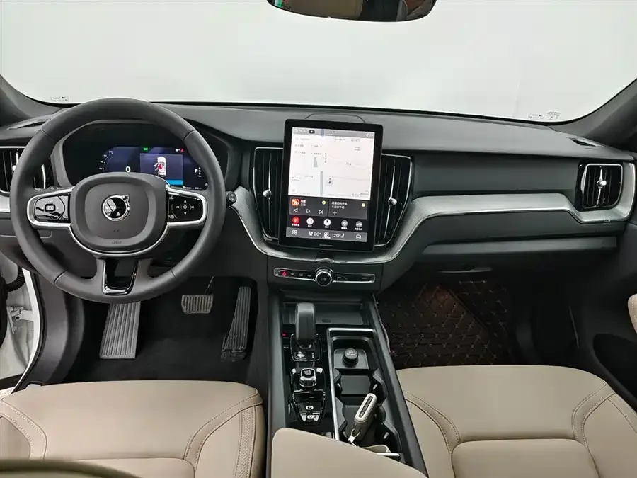 Volvo XC60 2026 B5 4WD Zhiyi Luxury Edition 2025 — миниатюра 3