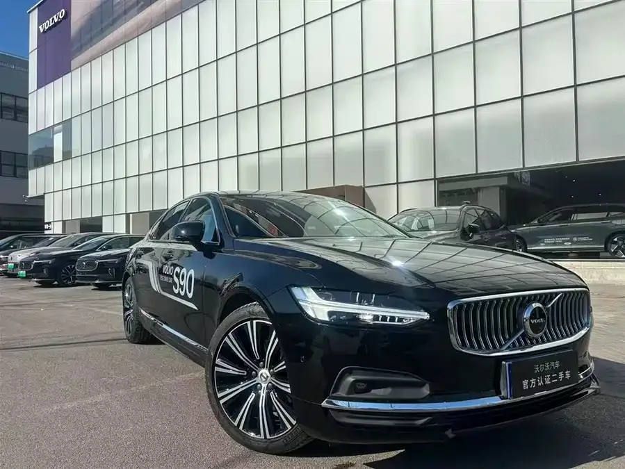 Volvo S90 2025 B5 Smart Luxury Edition 2024 — миниатюра 5