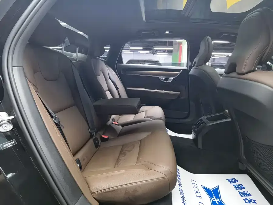 Volvo S90 2024 B5 Luxury Edition 2024 — миниатюра 3