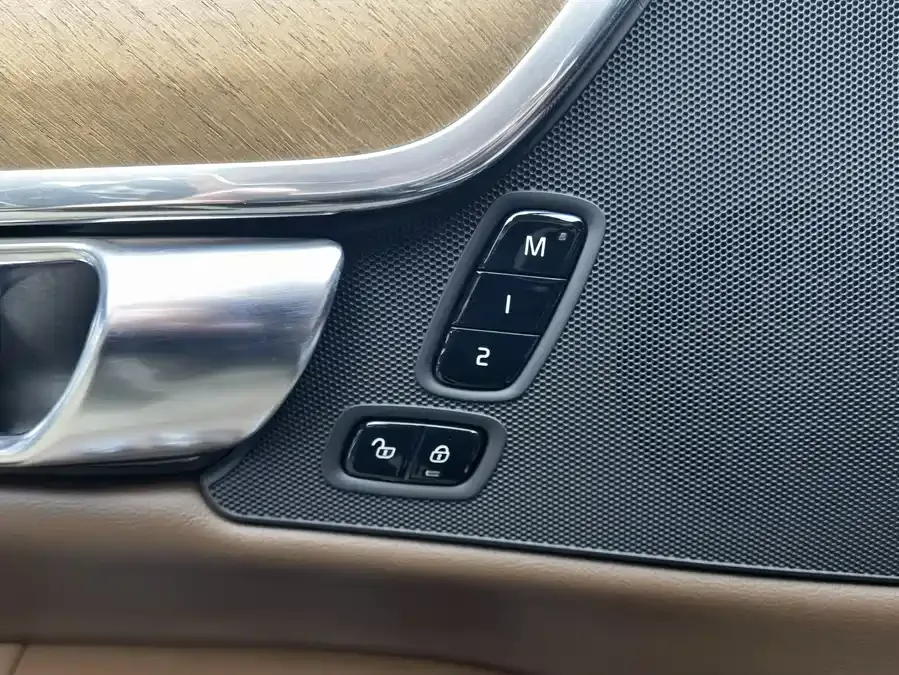 Volvo S90 2024 B5 Luxury Edition 2024 — миниатюра 4