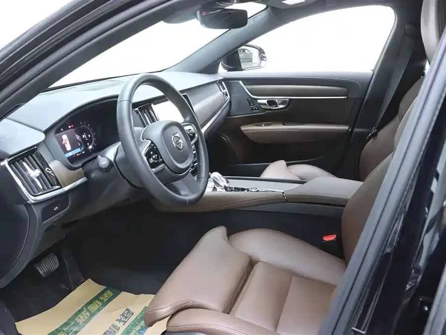 Volvo S90 2024 B5 Zhiyuan Luxury Edition 2024 — миниатюра 4