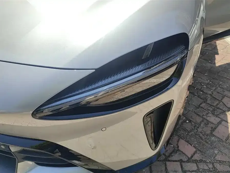 Xiaomi YU7 Xiaomi YU7 2025 Ultra-Long-Range Rear-Wheel Drive Edition 2026 — миниатюра 2